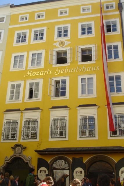Salzburg 2.5-Hour Walking Tour: Mozart, Old Town & More - Practical Tips