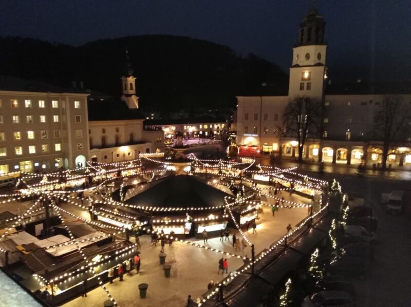 Salzburg City & Singing Christmas Tour in English - The Group and Practicalities