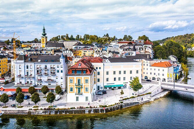 Salzburg Day Trip from Vienna by Bus with hotel pickup - The Journey Begins: From Vienna to Salzburg