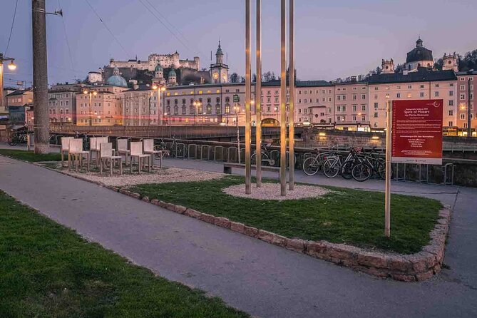 Salzburg Oldtown: Sightseeing Walking Tour with Licensed Local Guide - Group Size and Pace: Comfortable, Not Chaotic