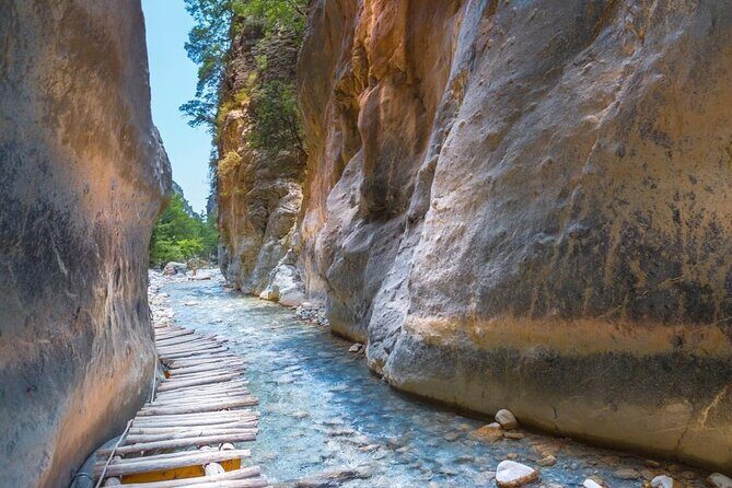 Samaria Gorge Hiking from Chania with proffesional hiking guide - Starting Out: Convenient Pickup and Omalos Plateau Views