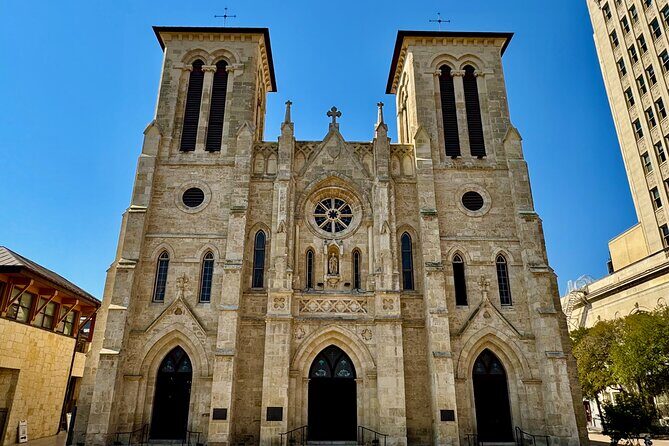 San Antonio Centre Food Tour of 6 Tastings with Tacos & Ice Cream - Who Should Consider This Tour?