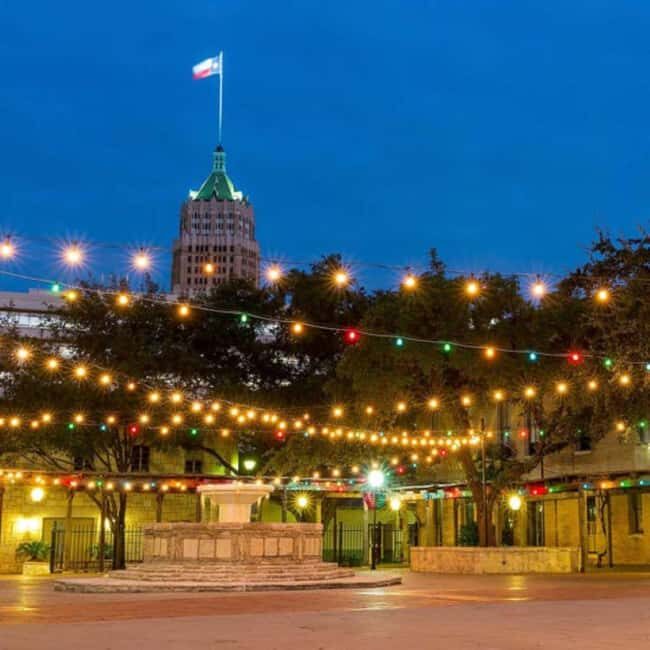 San Antonio: Holiday Sights & Festive Nights Trolley Tour - Key Points
