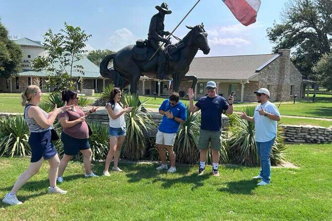 San Antonio Texas Bar Crawl: Drinks Up in San Antonio! - What Past Reviewers Say