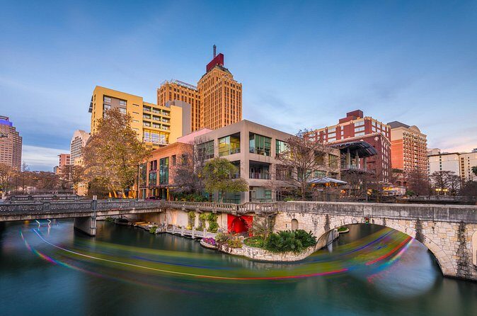 San Antonio Texas Bar Crawl: Drinks Up in San Antonio! - Who Should Consider This Tour?