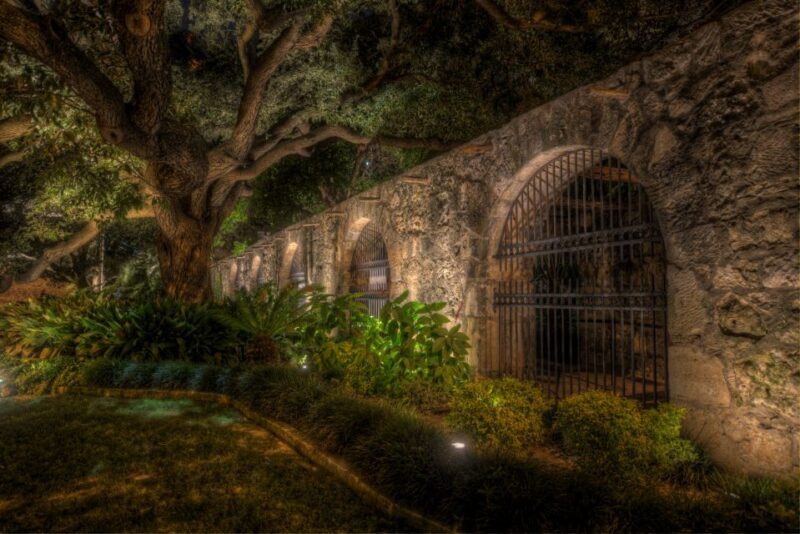 San Antonio: The Madames and Mayhem Ghost Tour - Who Is This Tour Best For?