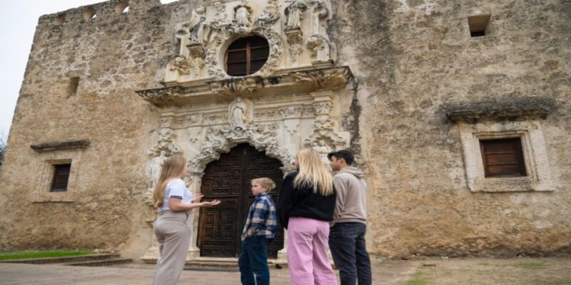San Antonio Walking Tour with Cruise and Tower of Americas - Key Points