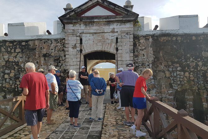 San Diego Fortress Explorer 4-Hour Highlights Walking & Van Tour - Why This Tour Stands Out