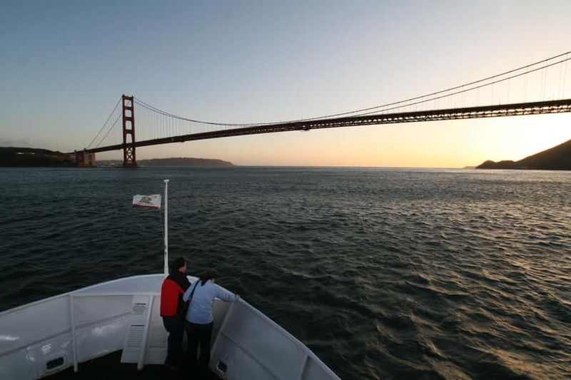 San Francisco: California Sunset Cruise (2-hours) - Crew and Skippers: Help With Timing, Photos, and Weather Changes