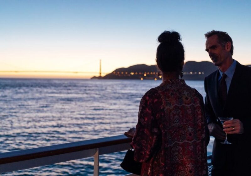 San Francisco: Christmas Day Buffet Brunch or Dinner Cruise - Who Will Enjoy This?