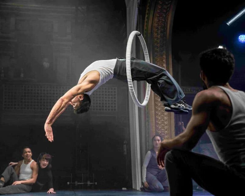 San Francisco: "Dear San Francisco" Immersive Acrobatic Show - Why This Tour Works Well
