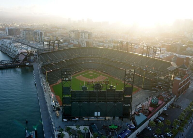 San Francisco: Giants Oracle Park Ballpark Tour - The Guides: Knowledge and Enthusiasm Matter