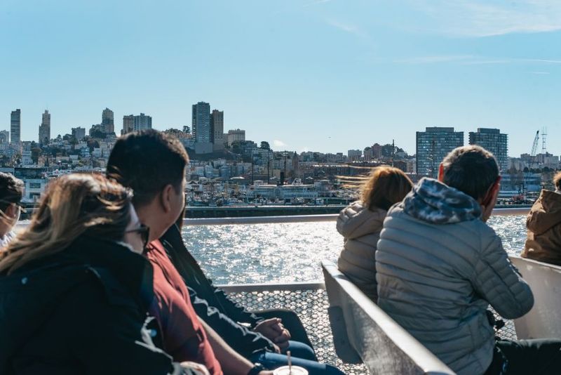 San Francisco: Skip-the-Line Escape from The Rock Bay Cruise - The Golden Gate Bridge: the photo pass you plan around