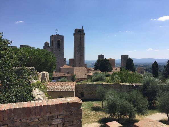 San Gimignano with lunch and wine tasting on a local winery - Exploring San Gimignano: A Thoughtful Review of the Private Tour with Lunch and Wine Tasting