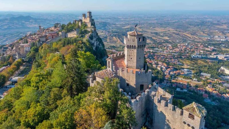 San Marino in Small Groups: Guided Tour with 7 Museums and Towers Pass - Key Points