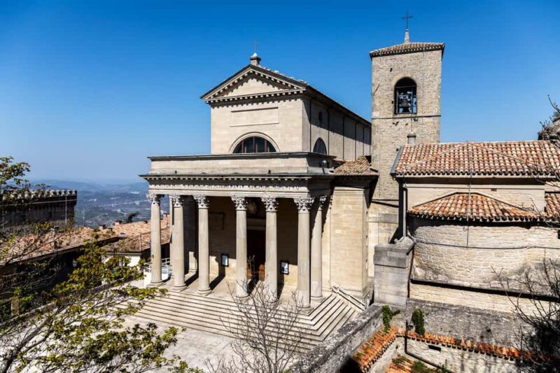 San Marino: Private Historical City Center Walking Tour - Starting Point and Overall Feel
