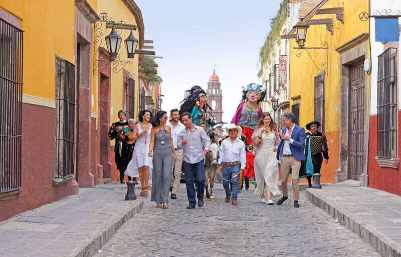 San Miguel De Allende: Downtown Landmarks Walking Tour - Key Points