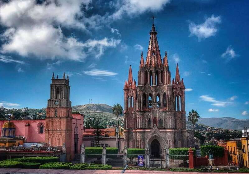 San Miguel De Allende: Downtown Landmarks Walking Tour - How the Tour Is Organized
