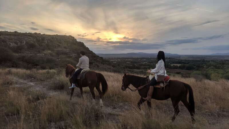 San Miguel: Romantic Horseback Riding at Sunset - Discovering San Miguel on Horseback: What to Expect