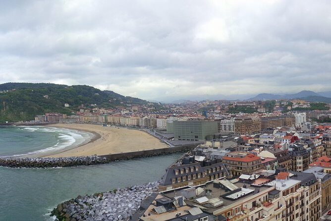 San Sebastian Bike Tour - Royal Views and Cultural Landmarks