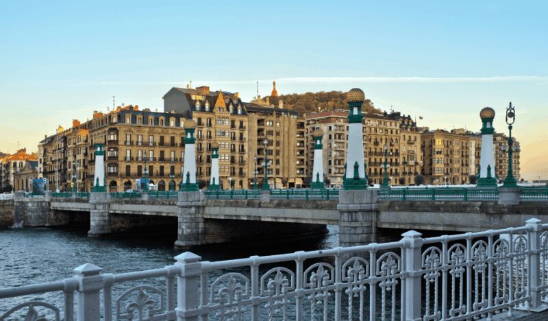 San Sebastian Complete Private Walking Tour + Monte Igeldo - Who This Tour Is Best Suited For