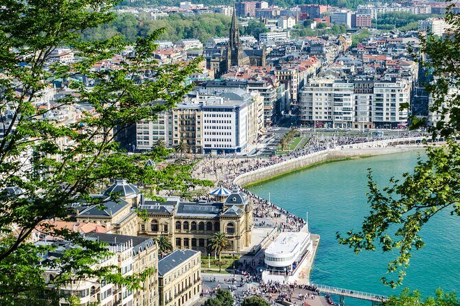 San Sebastian Donostria: Self Guided Scavenger Hunt and Tour - Pricing & Value