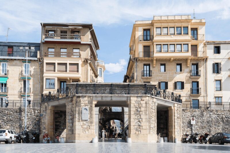 San Sebastian: Guided Bike Tour - Key Points