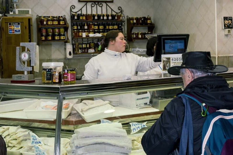 San Sebastián: Market Tour and Basque Cooking Class English - Key Points