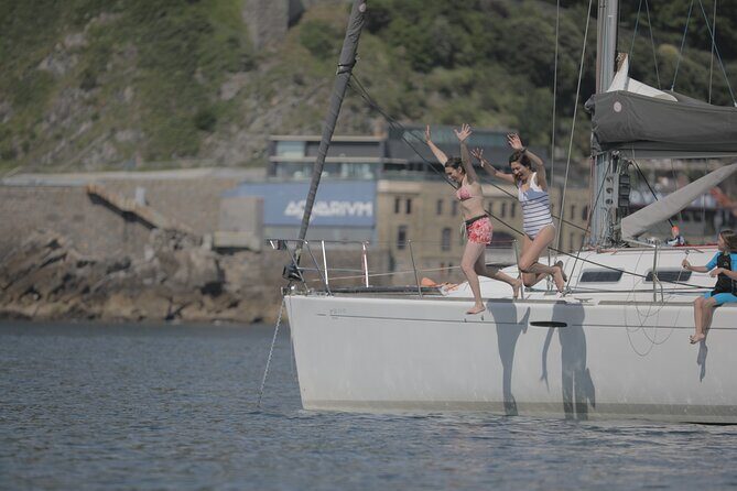 San Sebastian Private Sailing at La Concha Beach & Pasai Donibane - The Experience in Real Life