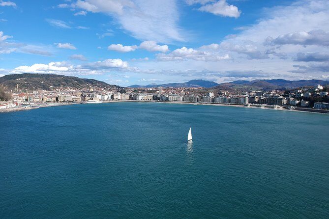 San Sebastian Private Sailing at La Concha Beach & Pasai Donibane - FAQs