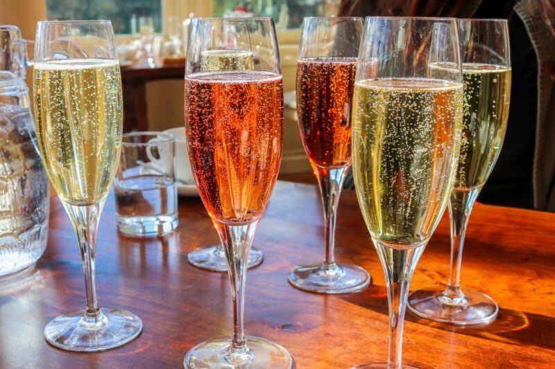 Santa Barbara: Sparkling Wine Walking Tour - Key Points