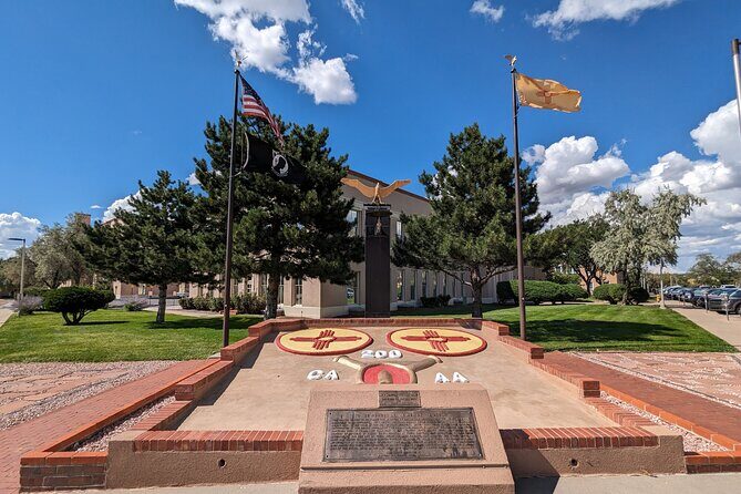 Santa Fe Scavenger Hunt Walking Tour and Game - Who Would Love This?