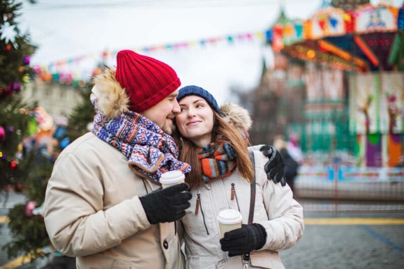 Santa Fes Private Enchanted Christmas Stroll - Key Points