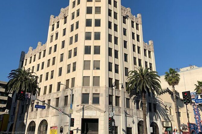 Santa Monica Private Tour with Restaurant and Bar Stops - In-Depth Breakdown of What to Expect