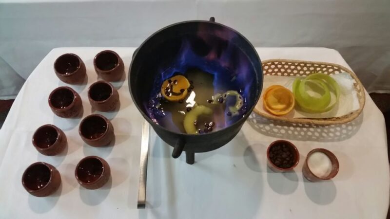 Santiago de Compostela: legends tour and galician dinner - FAQ