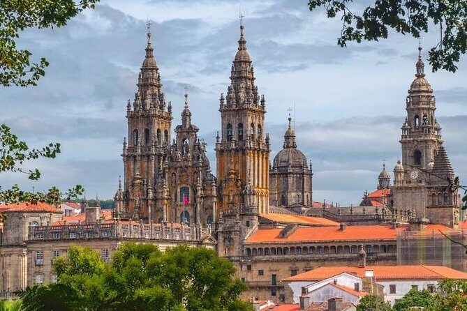 Santiago de Compostela Private Transfer from SCQ Airport to City centre - Why Choose This Private Transfer?