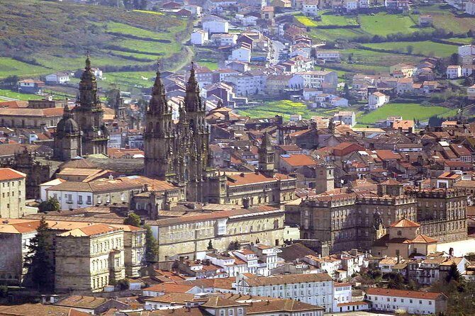 Santiago de Compostela Private Transfer from the city centre to SCQ Airport - Who Is This Service Best For?