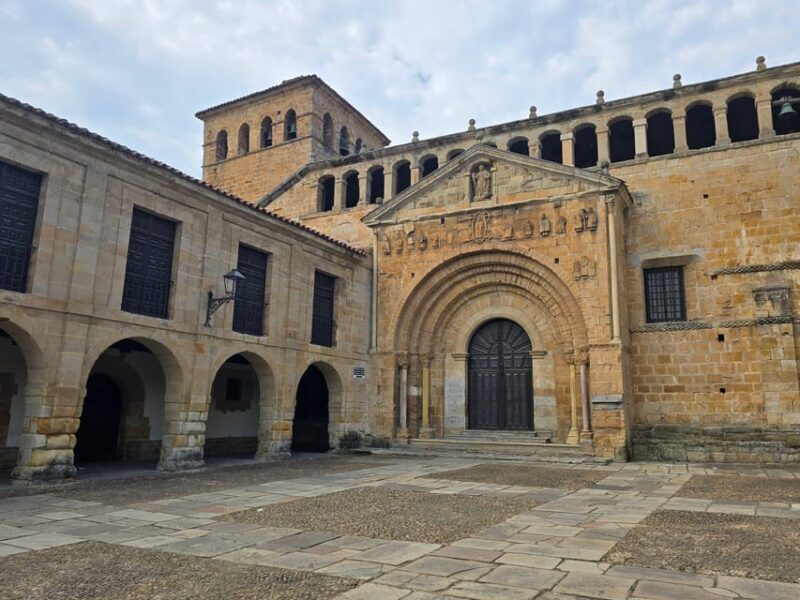 Santillana del Mar: exclusive private tour with Collegiate Church of Santa Juliana - Exploring the Charm of Santillana del Mar