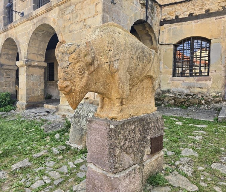 Santillana del Mar: exclusive private tour with Collegiate Church of Santa Juliana - What’s Included and What’s Not?