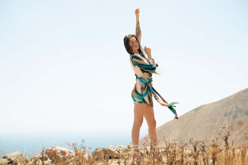 Santorini: 1H Pyrgos Village Cinematic Photoshoot Experience - Detailed Breakdown of the Experience