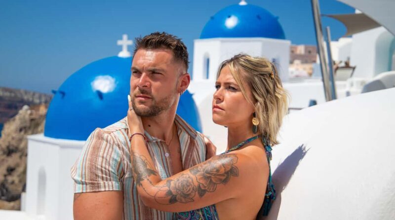 Santorini: 40-minute Photoshoot in Oia - Breaking Down the Itinerary