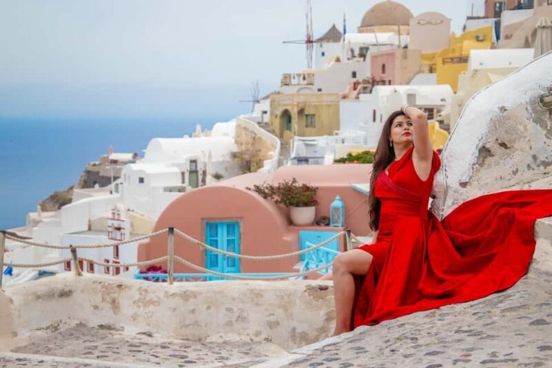 Santorini: 40-minute Photoshoot in Oia - The Sum Up