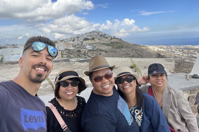 Santorini Airport Private Transfer - The Driver’s Role and What Travelers Say