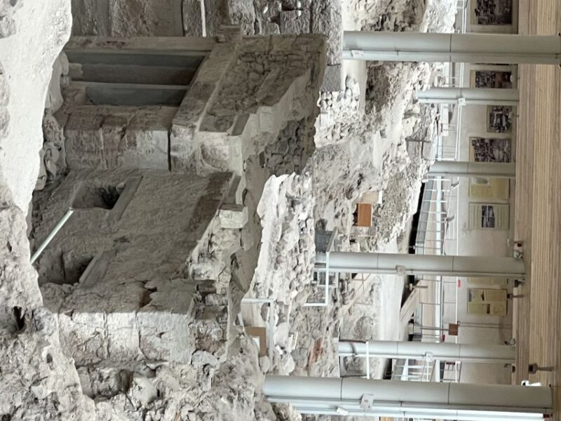 Santorini: Akrotiri Private Guided Tour with Hotel Pick-Up - Key Points