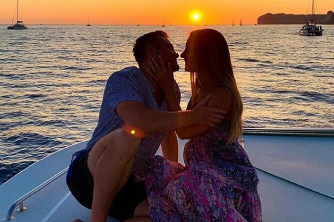 Santorini All-inclusive Catamaran Cruise with Thirassia Stop - Setting Sail from Santorini: What to Expect