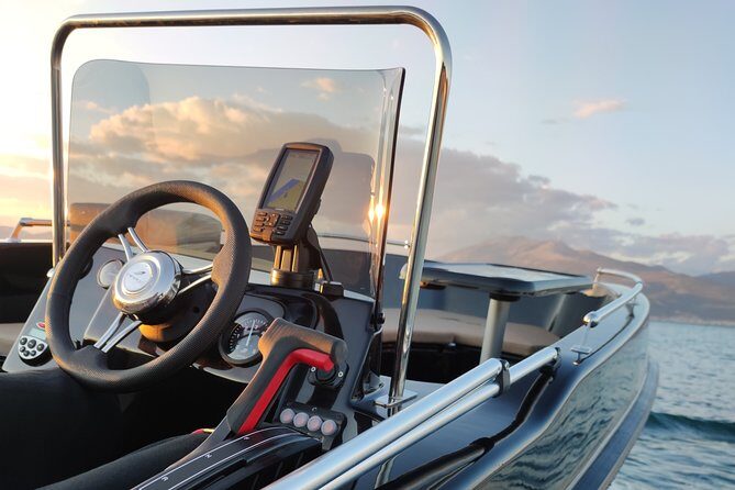 Santorini Boat Rental: License Free and Full or Half Day Options - Exploring Santorini from the Water: What You Can Expect