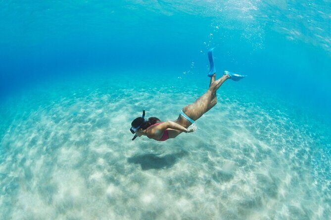 Santorini: Caldera Classic Semi-Private Cruise with BBQ & Drinks - An Overview of the Experience