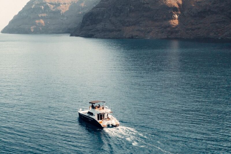 Santorini: Caldera Private Power Catamaran Cruise - Why This Tour Stands Out