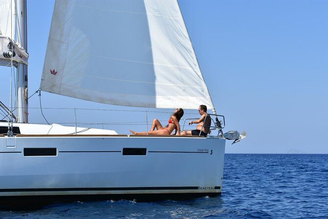 Santorini Caldera Private Sailing Boat Cruise - An In-Depth Look at the Santorini Caldera Private Sailing Boat Cruise