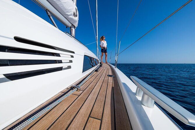 Santorini: Caldera Private Sailing Boat Cruise with Beneteau Oceanis 46.1 - Frequently Asked Questions